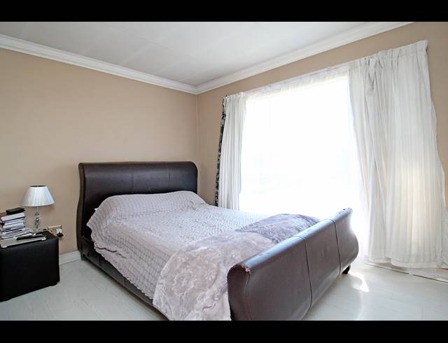2 BEDROOM TOWNHOUSE FOR SALE IN NORTH RIDING